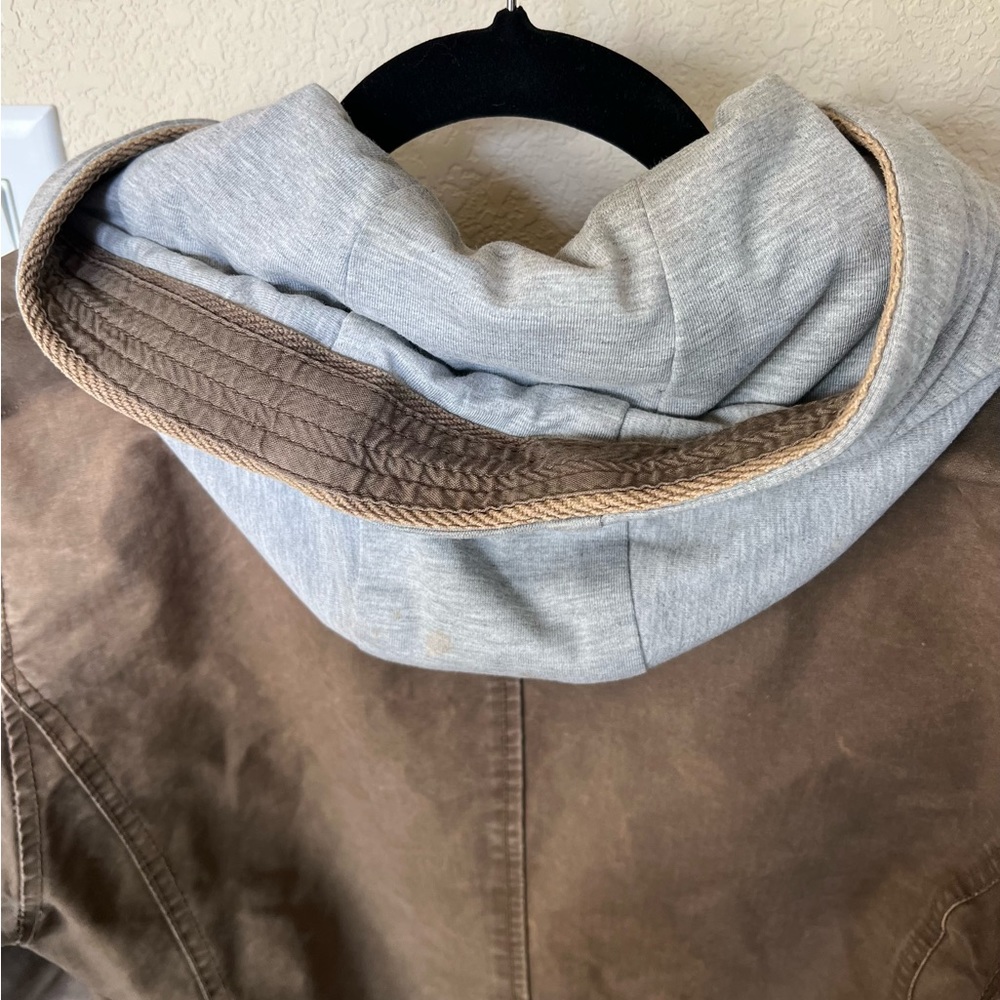 Braves Jacket - Picture 9 of 13